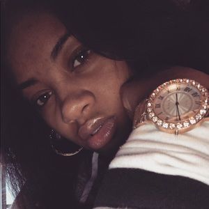 Meet your Posher, Deanna